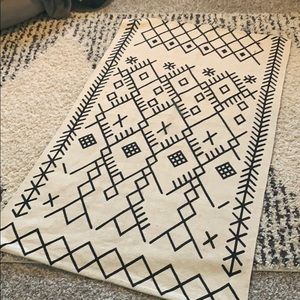 ⏰ MOVING SALE | UO rug